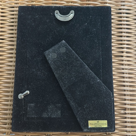 Philip Whitney Ltd Brass colored picture frame - Picture 4 of 8